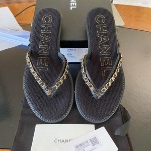 Chanel new chain black sandals size 38